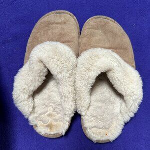 Old Friend Sheepskin Slippers Wool Lining Warm Womens 8-9 Good Condition Tan